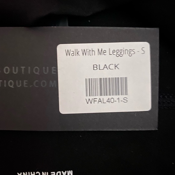 NWT White Fox Walk With Me Flare Leggings Black - Picture 6 of 6